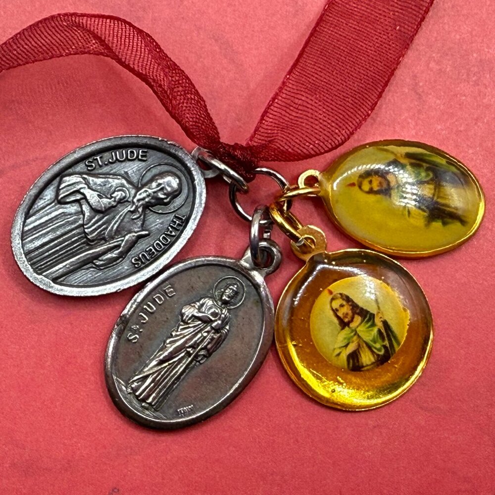 Lot Set Vintage Catholic Religious Medals St Saint Jude Pendant Charms Jewelry